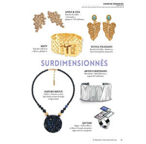 Notre bague FUSION BLUE dans les tendances " surdimensionnés " du bijoutier digital.