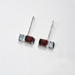 MIROIR RED EARRINGS, garnets and aquamarines on 18 K white gold