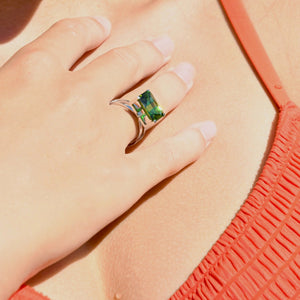 BAGUE ALHAMBRA, tourmaline Paraíba sur or blanc 18 carats
