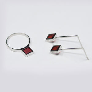 RED COLORE EARRINGS garnets on 18 carat white gold
